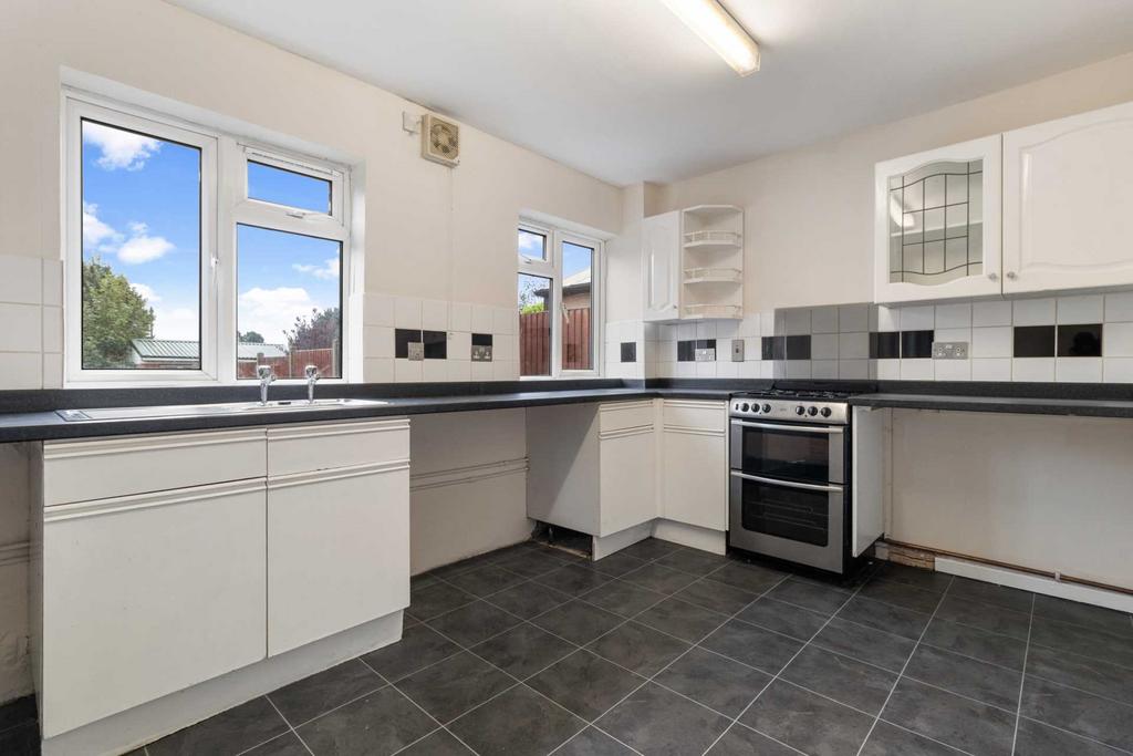 Jamaica Road, Malvern 3 bed semidetached house for sale £249,950