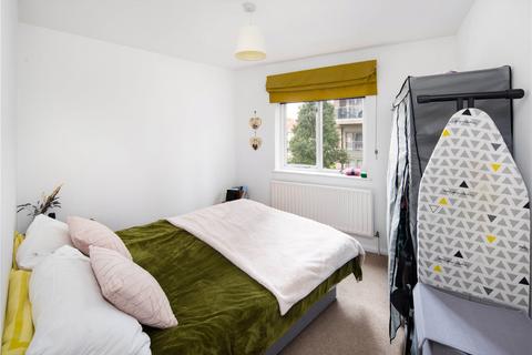 106 Carr Street, London, E14 7SU