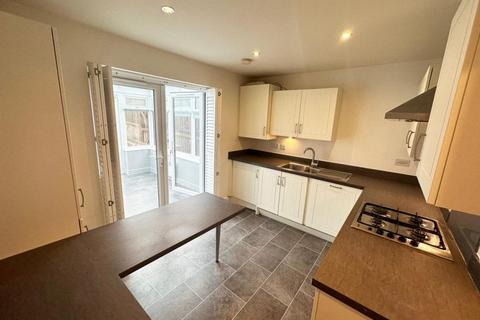 2 bedroom end of terrace house to rent, Blackcurrant Grove, Higham Ferrers, NN10