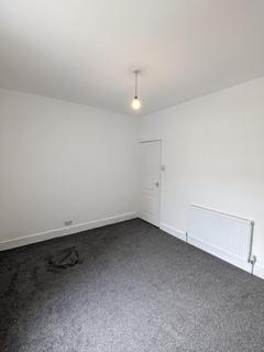 2 bedroom terraced house to rent - Pine Street, Burnley BB11