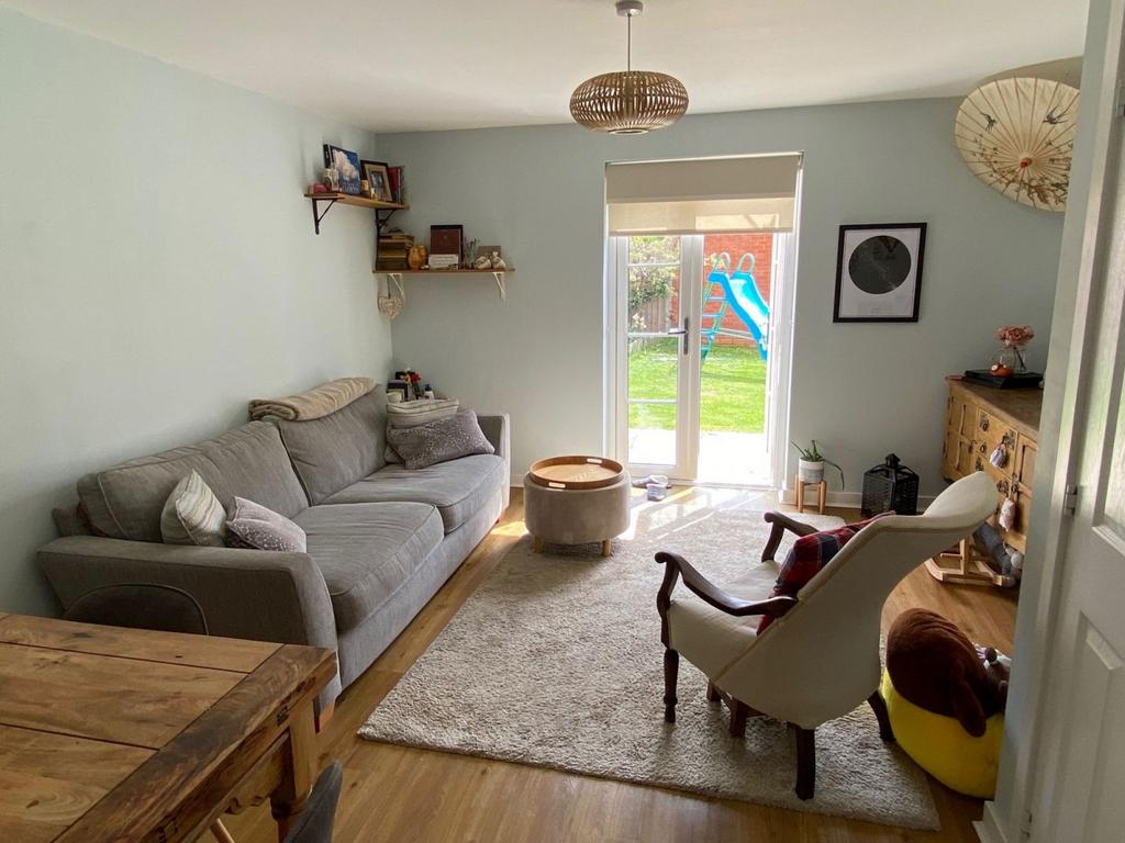 Lounge/dining room