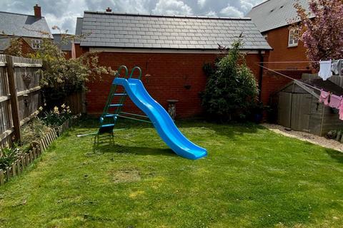 68 Setters Way, Roade, Northampton, NN7 2QQ
