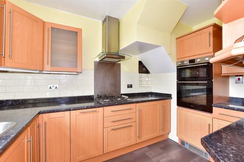 33 Clover Rise, Whitstable, CT5 3EY