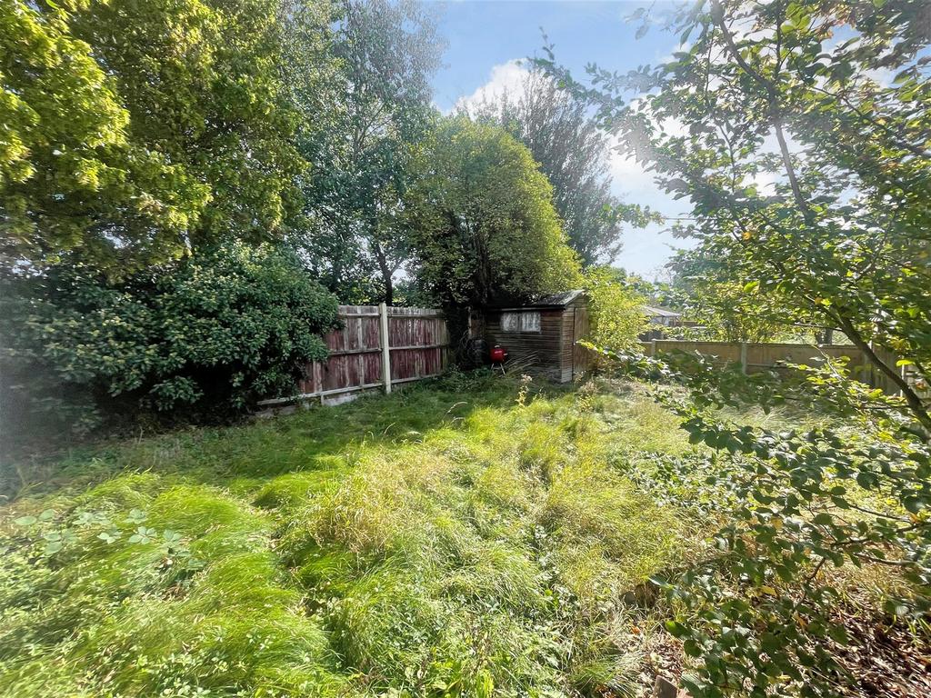 Alkham Road, Vinters Park, Maidstone, Kent 2 bed £210,000