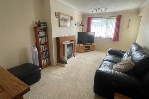 2 bedroom maisonette for sale, Alkham Road, Vinters Park, Maidstone, Kent