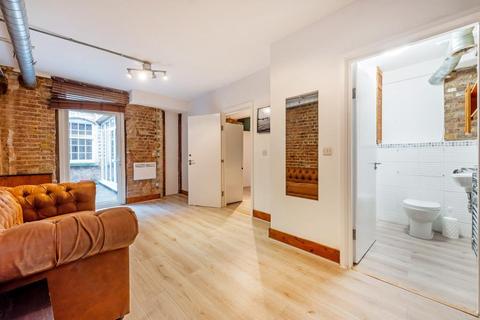 3 bedroom apartment to rent, Prince of Wales Passage, Euston, NW1
