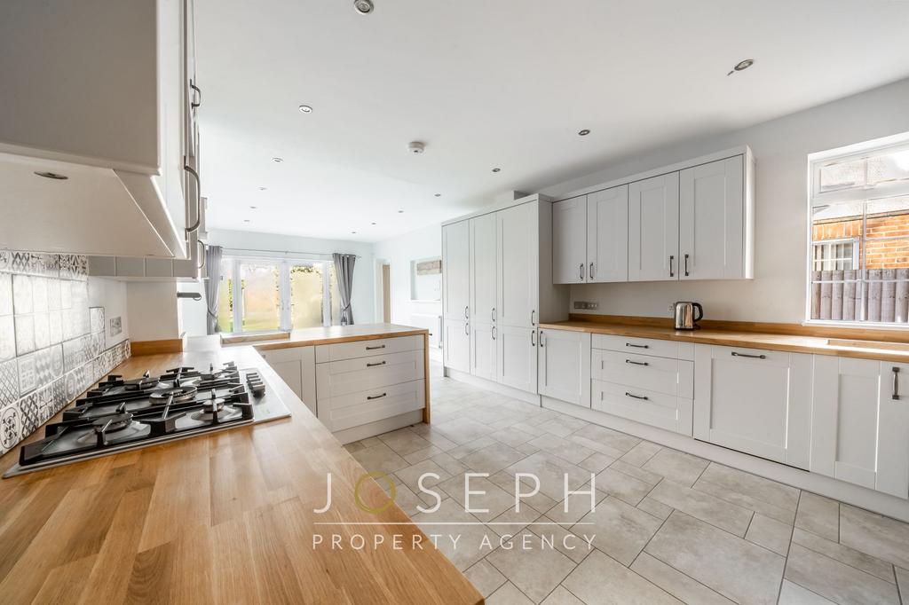 Warren Heath Road, Ipswich, IP3 4 bed detached house for sale £775,000