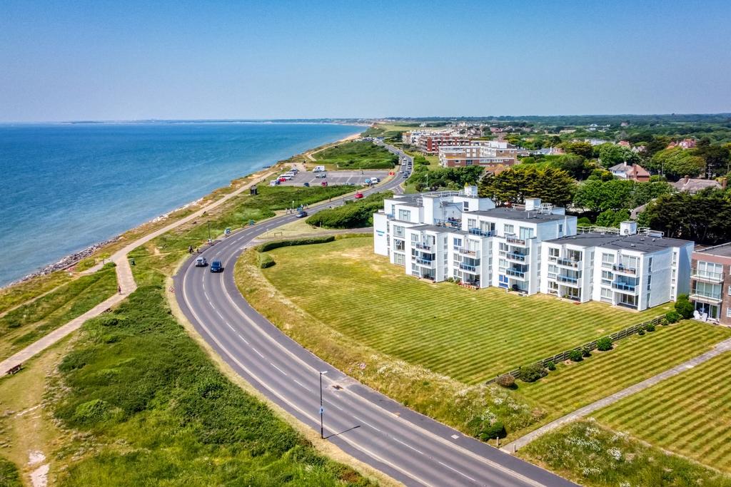Richmond Court, Park Lane, Milford on... 2 bed apartment £1,650 pcm