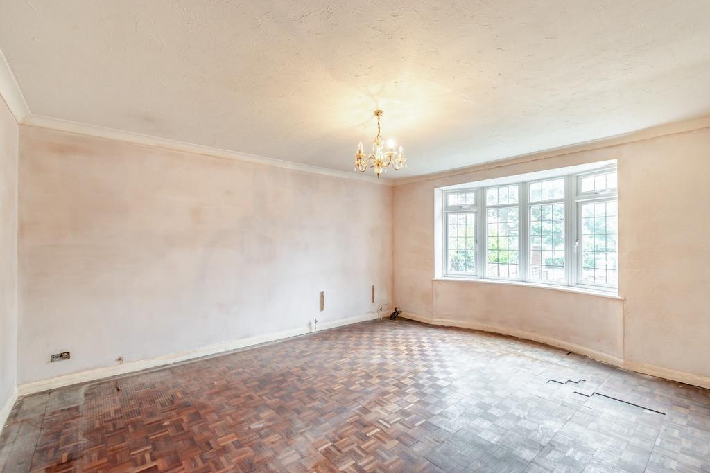 Joel Street, Pinner, HA5 2PD 3 bed detached house for sale £660,000