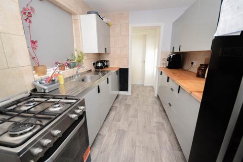 4 bedroom end of terrace house for sale, Salmon Street, South Shields