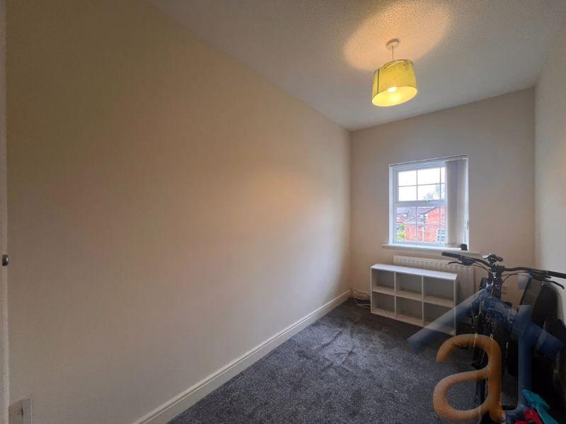 Bedroom 2 - Photo 2