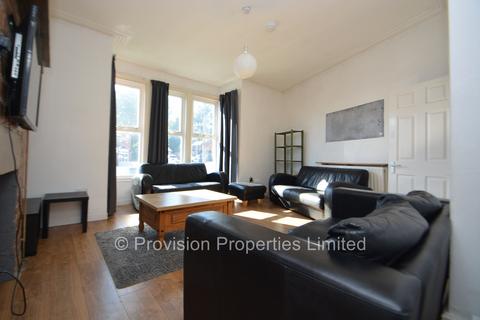 6 bedroom end of terrace house to rent, Raven Road, Hyde Park LS6