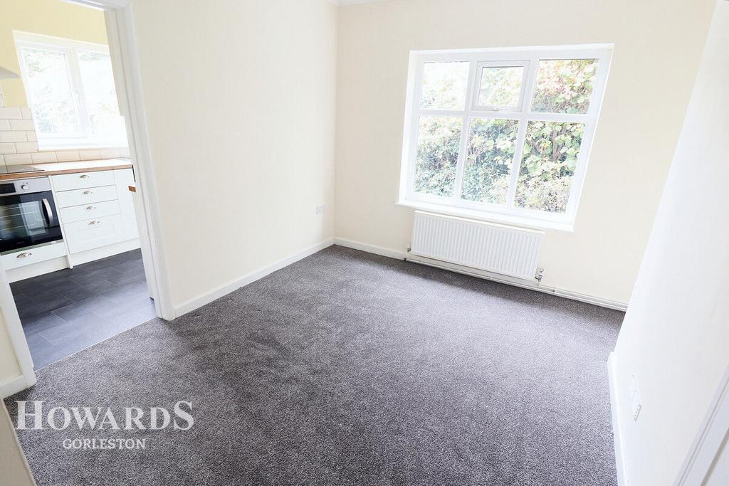 Lynn Grove, Gorleston 3 bed detached bungalow for sale £325,000