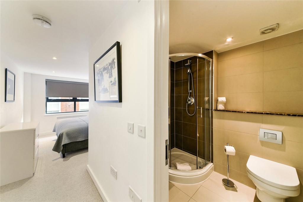 Bedroom/Shower Room