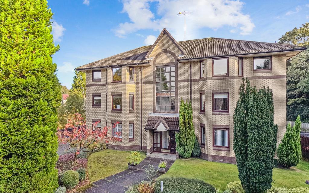 Birch View, Bearsden, East Dunbartonshire, G61 2BT 2 bed flat for sale