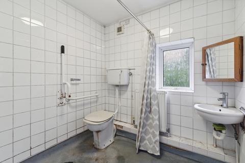 31 Trefoil Road, London, SW18 2EG