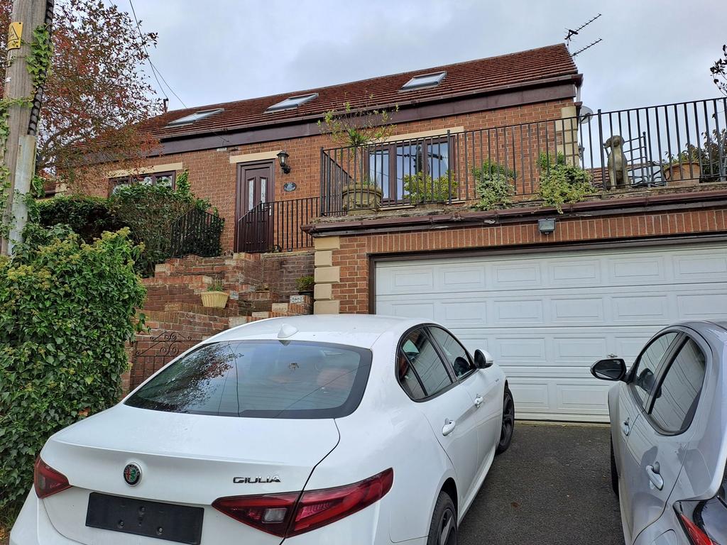 North Bank, Haydon Bridge, Hexham, Northumberland, NE47 6LY 6 bed