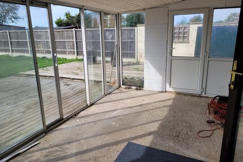 3 bedroom semi-detached house for sale - Outwell, Wisbech PE14
