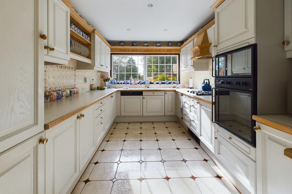 Rampton Road, Cottenham 5 bed detached house for sale £650,000