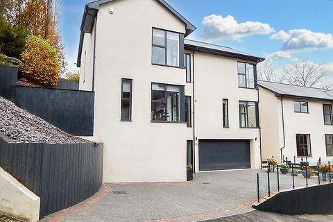 4 bedroom detached house for sale, Caerphilly Close, Rhiwderin, NP10