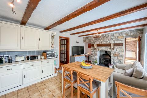 6 bedroom cottage for sale, The Garw, Croesyceiliog, NP44