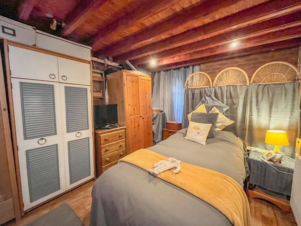 Annexe 2 bedroom