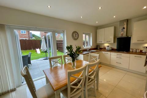 70 Bryn Morgrug, Alltwen, Swansea, SA8 3DP