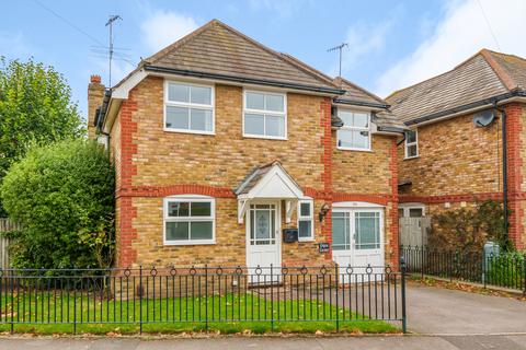 33a Copse Road, Cobham, KT11 2TN