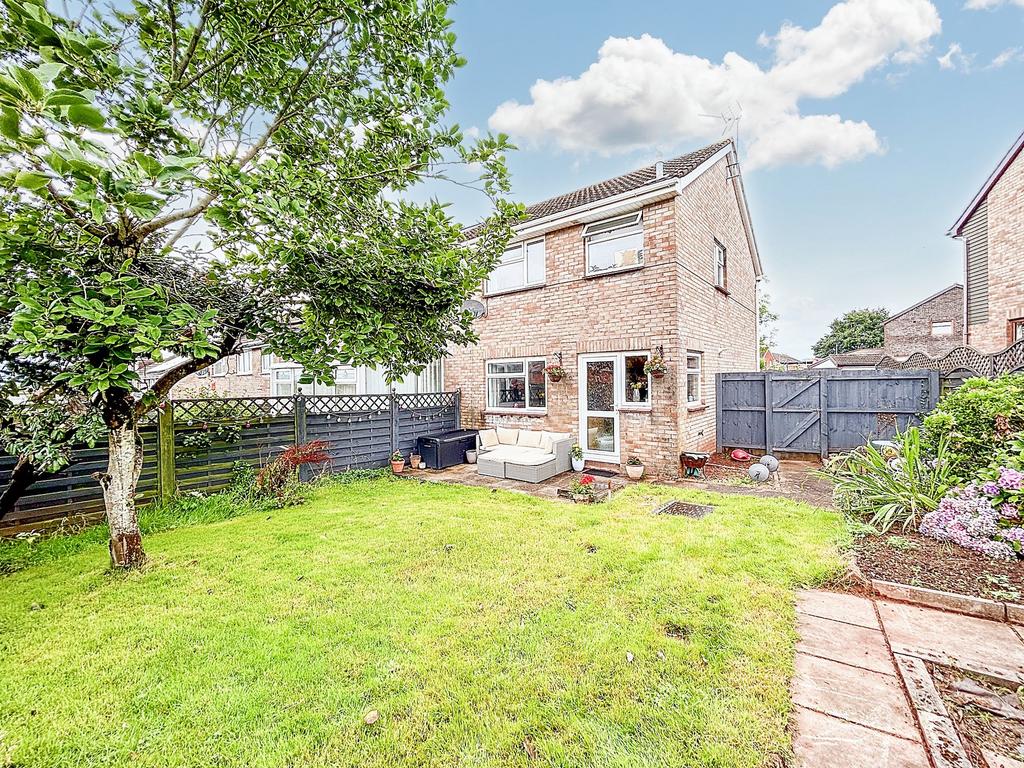 St. Julians, Newport NP19 3 bed semidetached house for sale £230,000