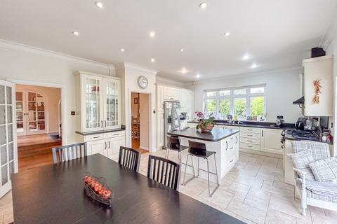 5 bedroom detached house for sale, Watts Close, Rogerstone, NP10