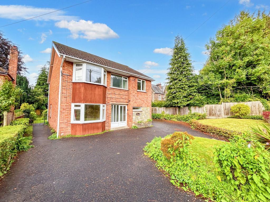 Chapel Road, Abergavenny, NP7 4 bed detached house for sale £720,000