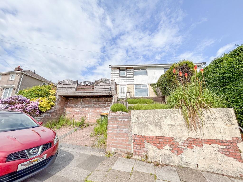 Hillside Crescent, Rogerstone, NP10 3 bed semidetached house for sale