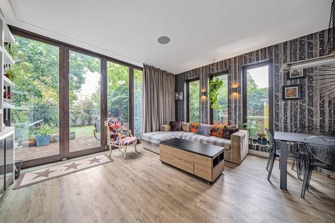 44 Kenilworth Road, London, W5 3UH