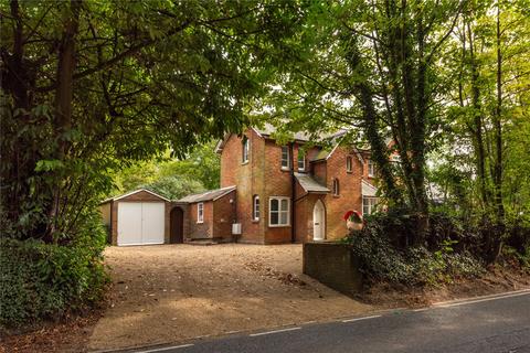 2 bedroom semi-detached house for sale - Pebblehill Road, Betchworth, Surrey, RH3