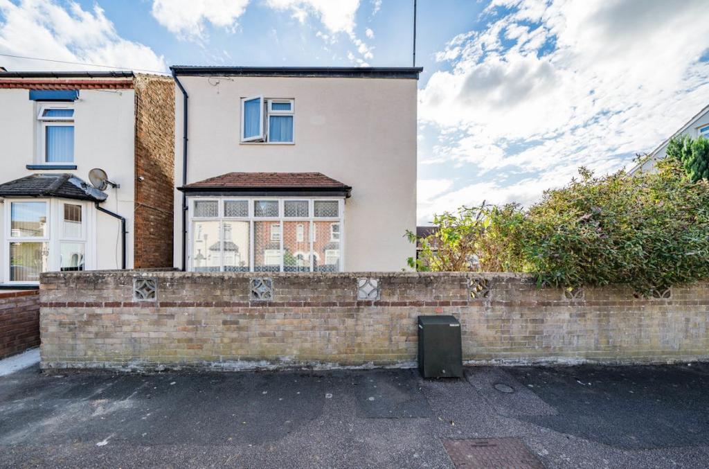 Thornton Street, Kempston, Bedford 3 bed detached house for sale £375,000