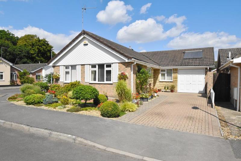 Beautifully Presented 3 Bedroom Detached Bungalow