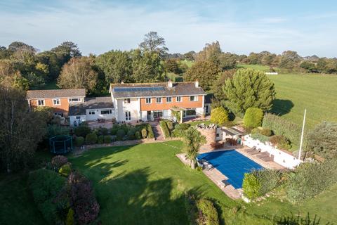 7 bedroom detached house for sale, La Rue De La Retraite, St. Saviour, Jersey