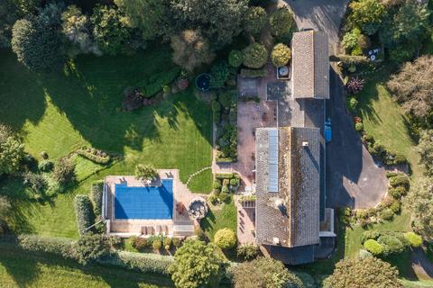 7 bedroom detached house for sale, La Rue De La Retraite, St. Saviour, Jersey