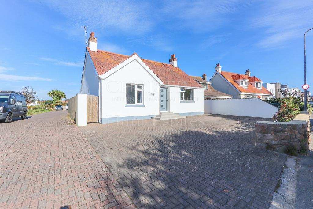 La Grande Route de la Cote, St. Clement, Jersey . JE2 6SD 3 bed