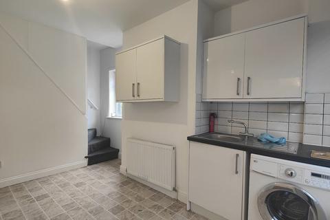 2 bedroom end of terrace house to rent, Quarry Hill, Horbury, Wakefield, West Yorkshire, WF4