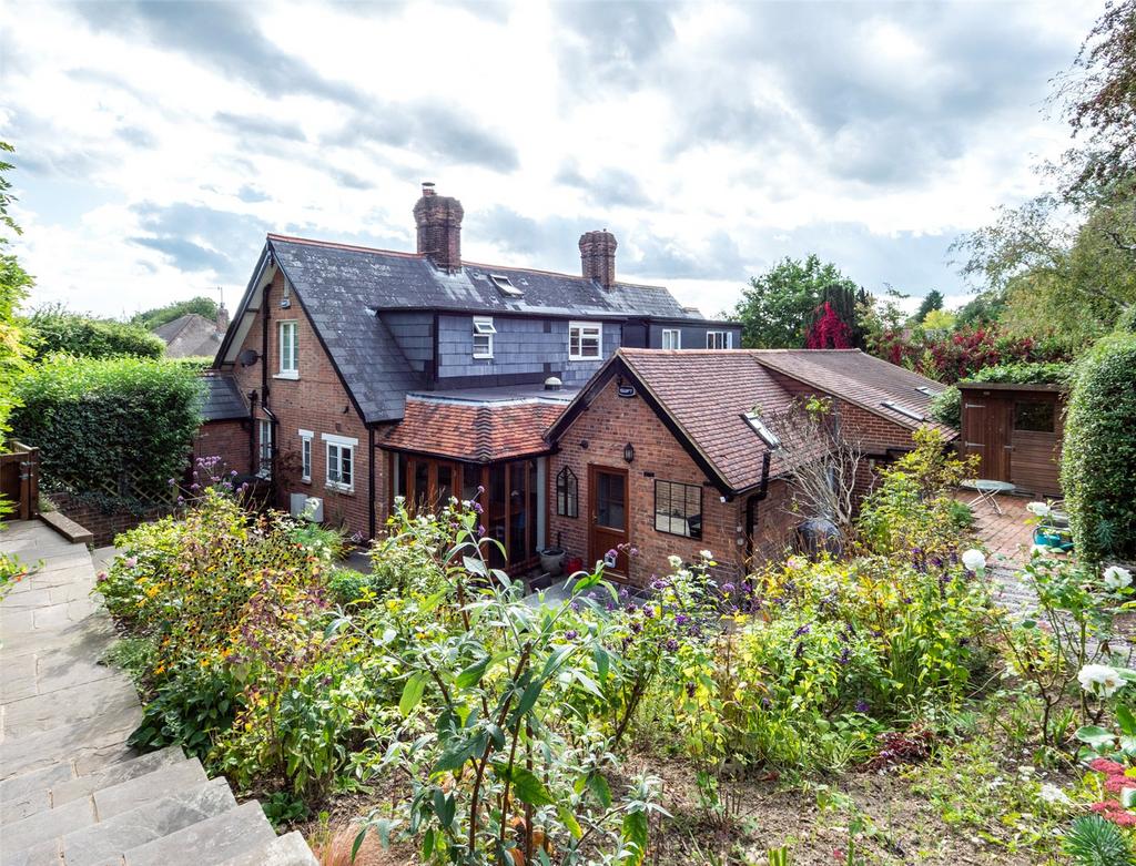 Brede Lane, 4 bed semidetached house for sale £740,000