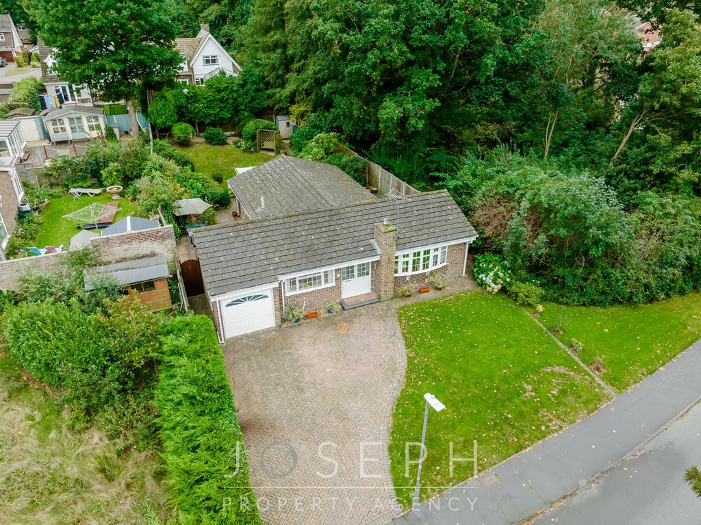 St. Cyrus Road, Colchester, CO4 3 bed detached bungalow for sale £425,000