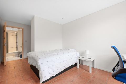 Apartment 79, Number One Fletcher Gate Adams Walk, Nottingham, NG1 1QR