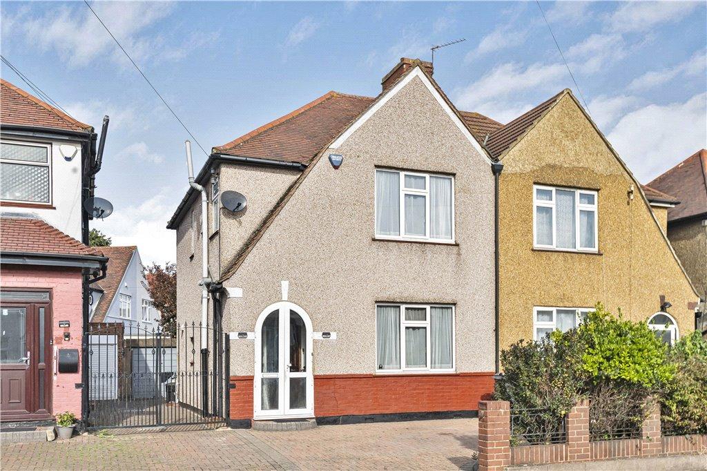 Heath Road, Hounslow, TW3 3 bed semidetached house £550,000