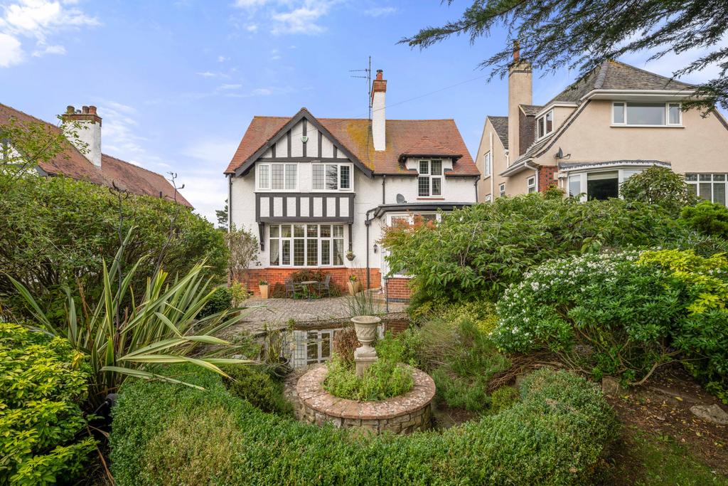 Shardeloes Road, Skegness PE25 4 bed detached house for sale £470,000