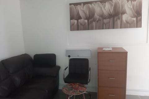 1 bedroom flat to rent, Wanstead Park Road, Ilford, IG1