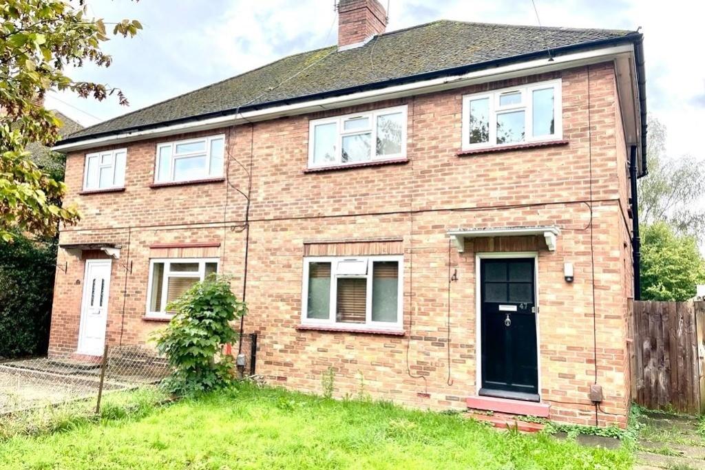 Lynwood Avenue, Egham, Surrey, TW20 3 bed semidetached house for sale