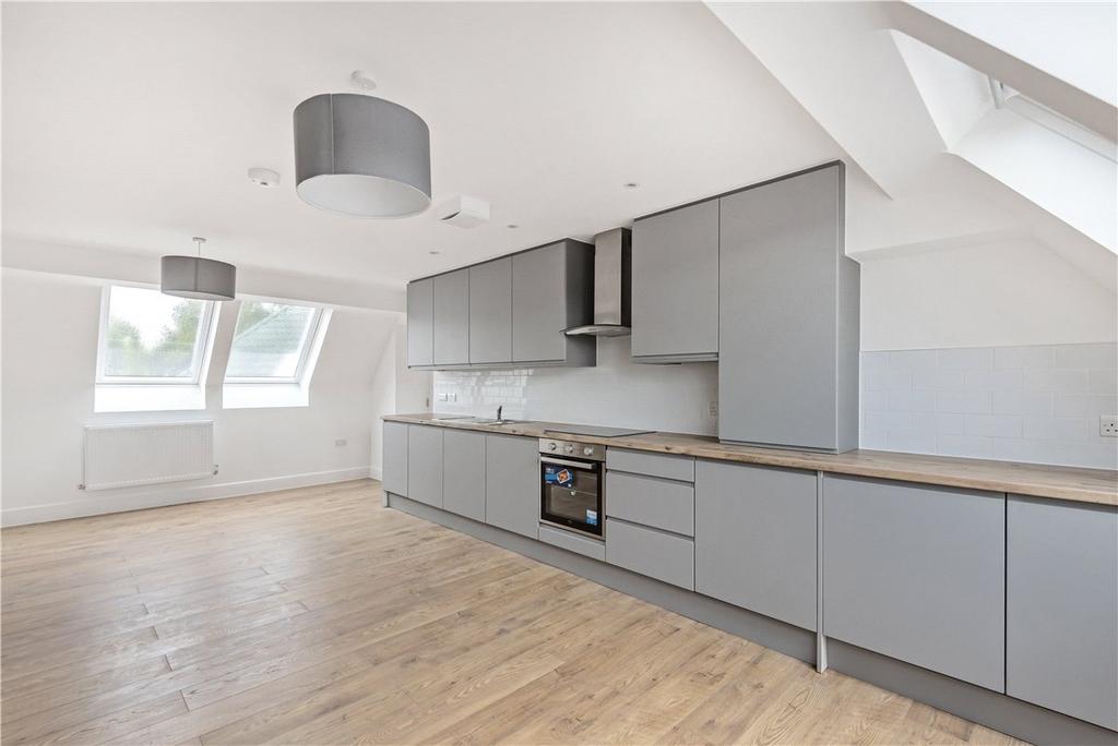 Trinity Avenue, Northampton, NN2 1 bed apartment £825 pcm (£190 pw)