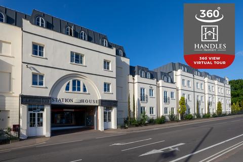 6 bedroom apartment to rent, Station House, Old Warwick Road, Leamington Spa, Warwickshire, CV31