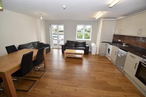 6 bedroom apartment to rent, Station House, Old Warwick Road, Leamington Spa, Warwickshire, CV31